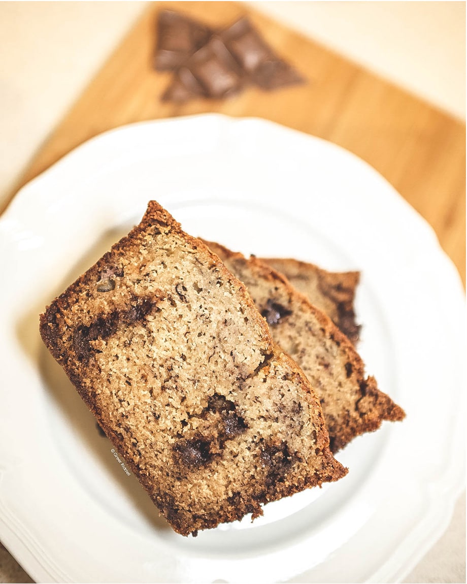 Chocolate Chip and Banana Loaf Cake Recipe - Chocolate and Banana Cake